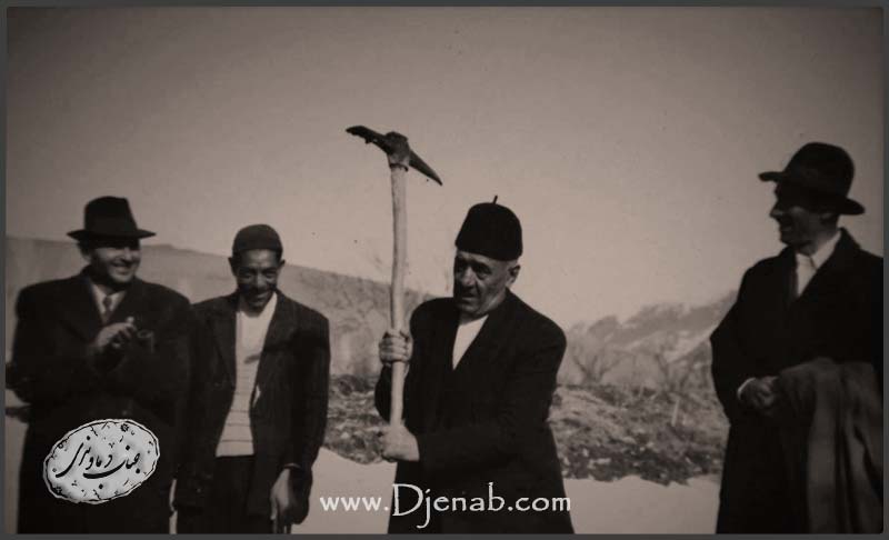 تصویر کلنگ زنی جاده دماوند توسط جناب دماوندی