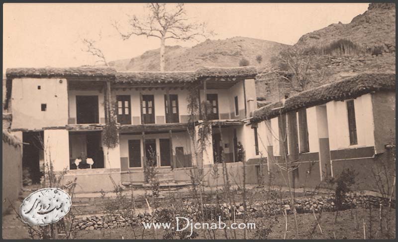 خانه تاریخی خاندان دماوندی که در دوره صفویه بنا گردید. این عمارت قدیمی ترین خانه دماوند به شمار می آید